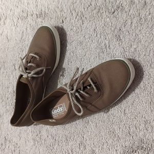 Keds canvas olive green sneakers